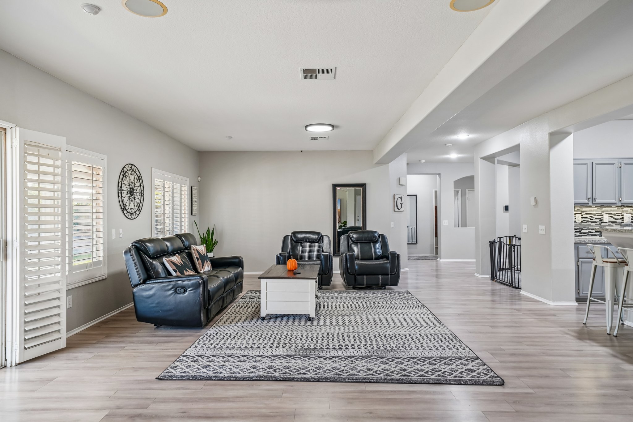 1410 Charles St-S0110-010.jpg