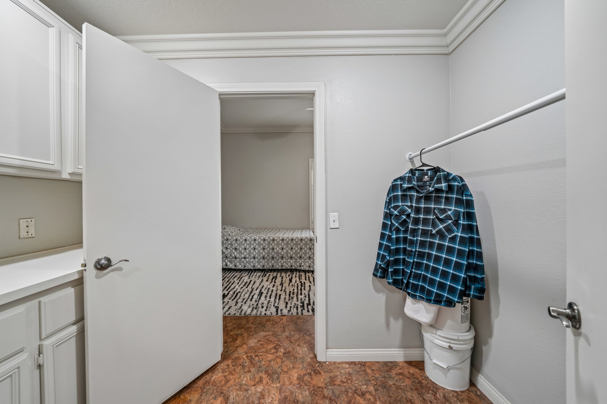 1410 Charles St-S0110-025.jpg