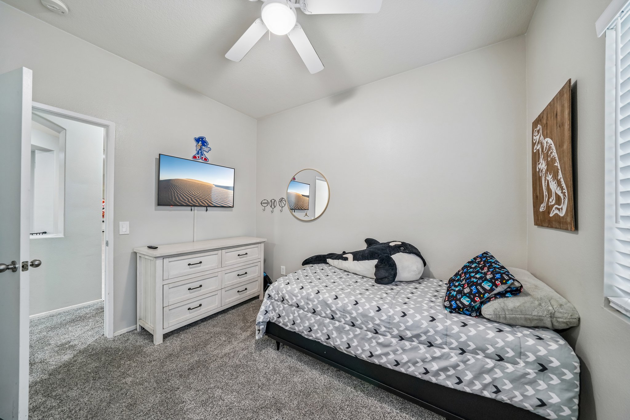 1410 Charles St-S0110-033.jpg