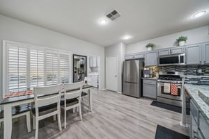 1410 Charles St-S0110-019.jpg