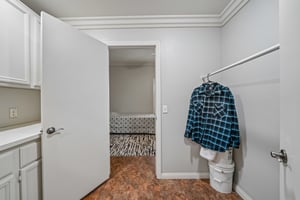 1410 Charles St-S0110-025.jpg