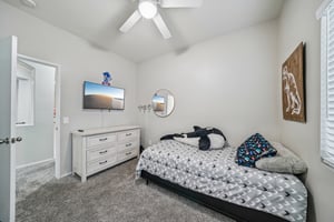 1410 Charles St-S0110-033.jpg