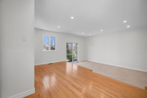 Photo 34