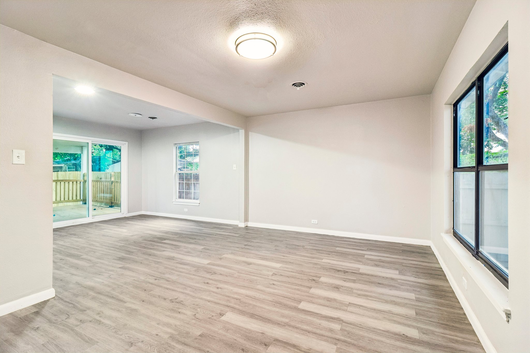 Greer St-S1607-012.jpg