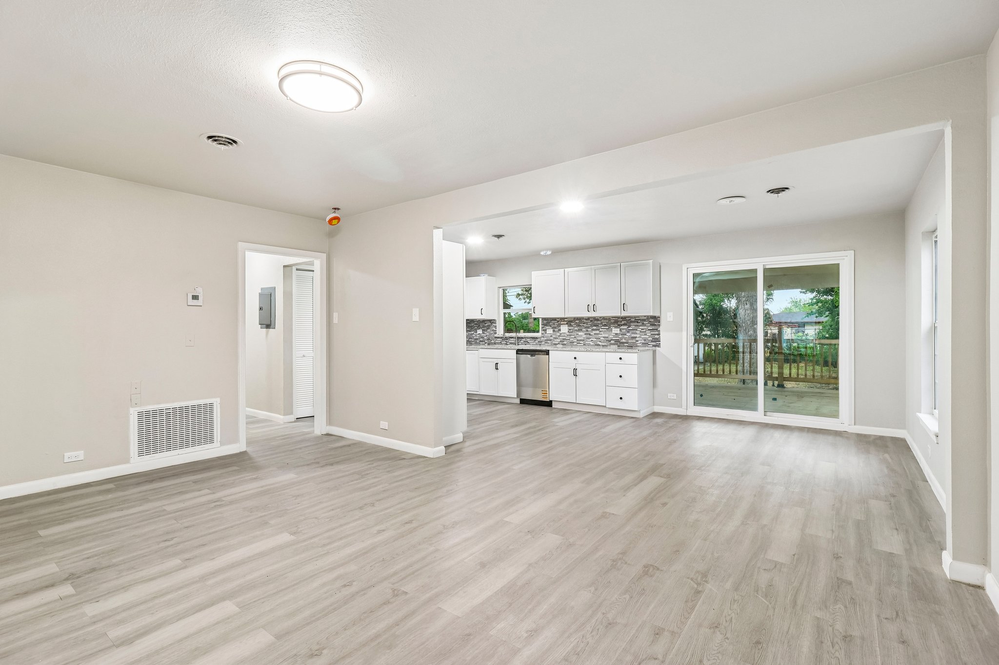 Greer St-S1607-013.jpg