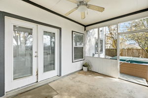 Screened-in Porch