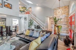 011_1410 Lundy Ave 
