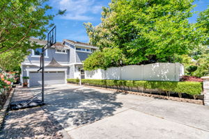 055_1410 Lundy Ave 