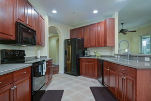 14100 Cambridge Dr #104, Fort Myers, FL 33912, USA Photo 9