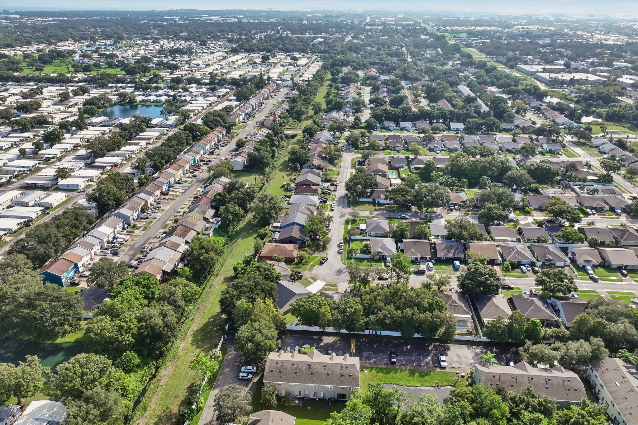 Christie Dr-S1210-045.jpg