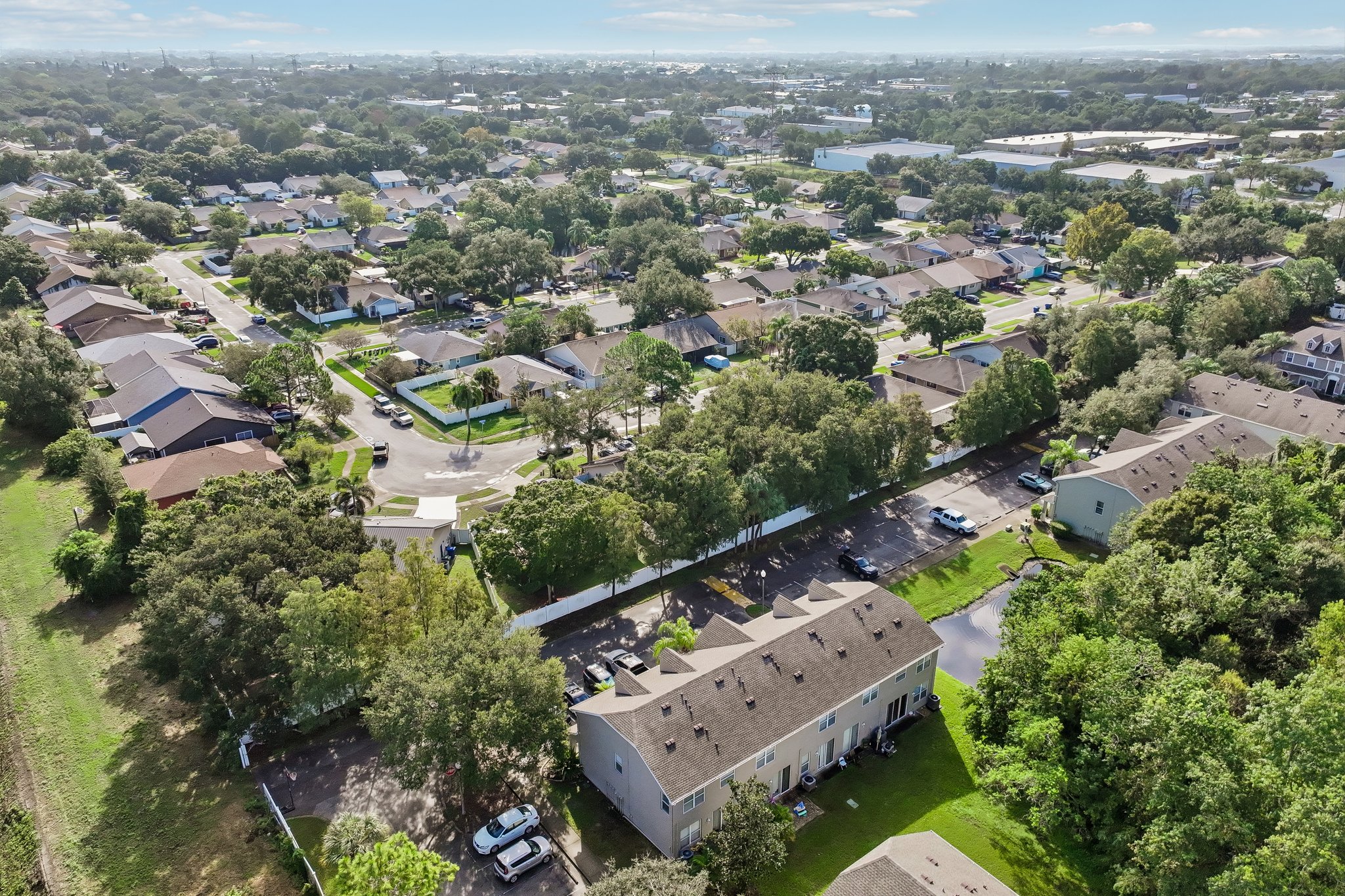Christie Dr-S1210-047.jpg