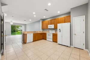 Christie Dr-S1210-013.jpg