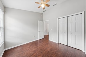 Christie Dr-S1210-033.jpg