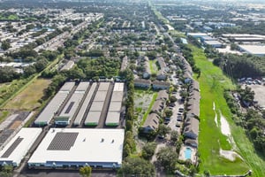 Christie Dr-S1210-043.jpg