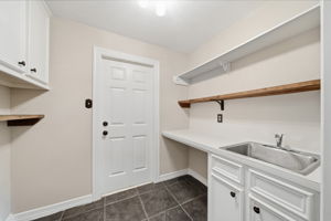 Photo 49