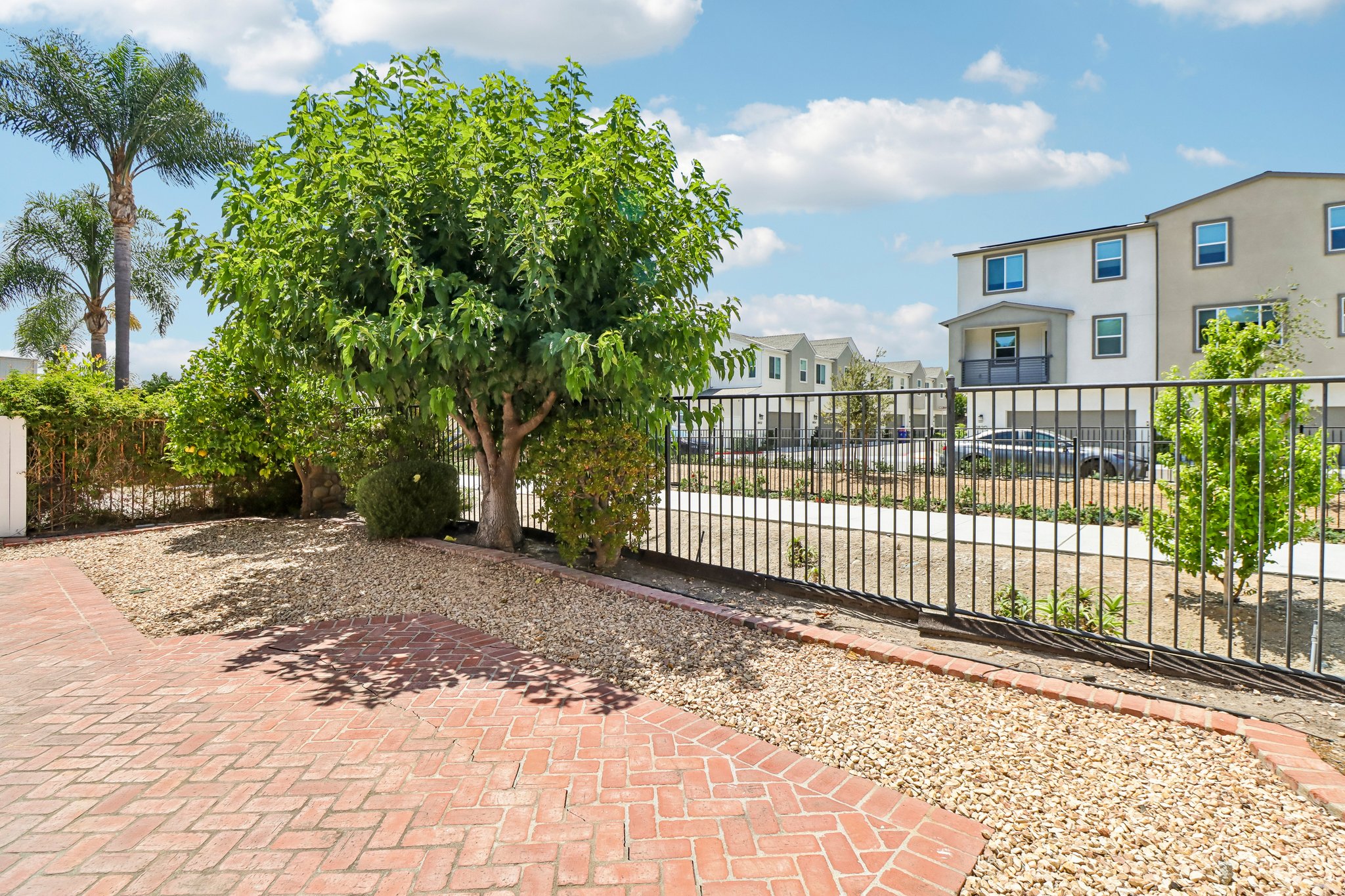 Stoney Gate Pl-S0207-038.jpg