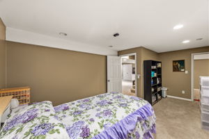 Non-confomring 5th bedroom
