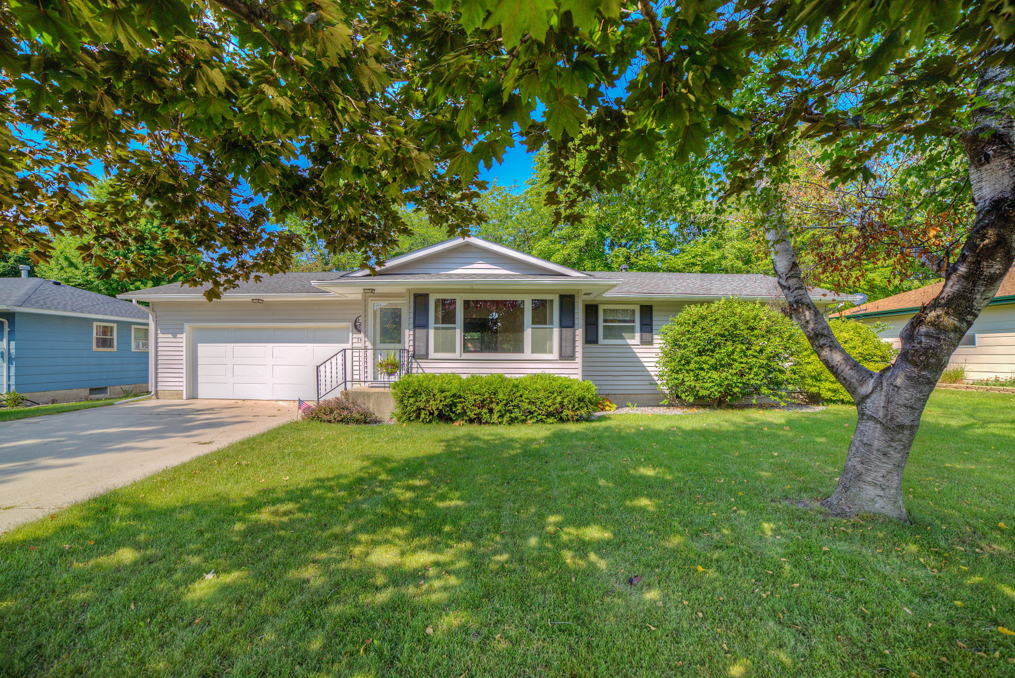 1411 N Dogwood Ave, Glencoe, MN 55336 ArchiPix