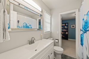  Photo 48