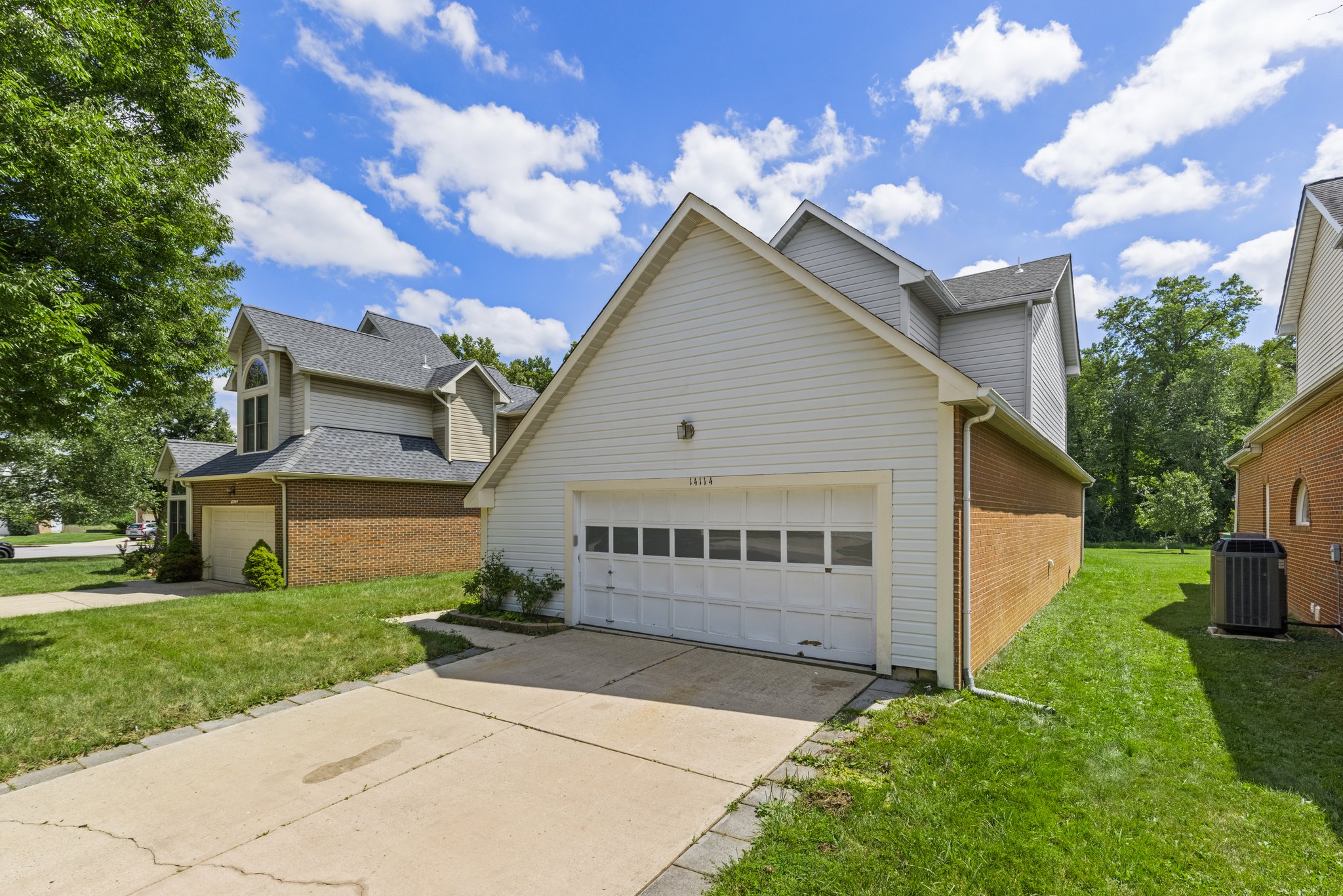 01. Front of house.jpg