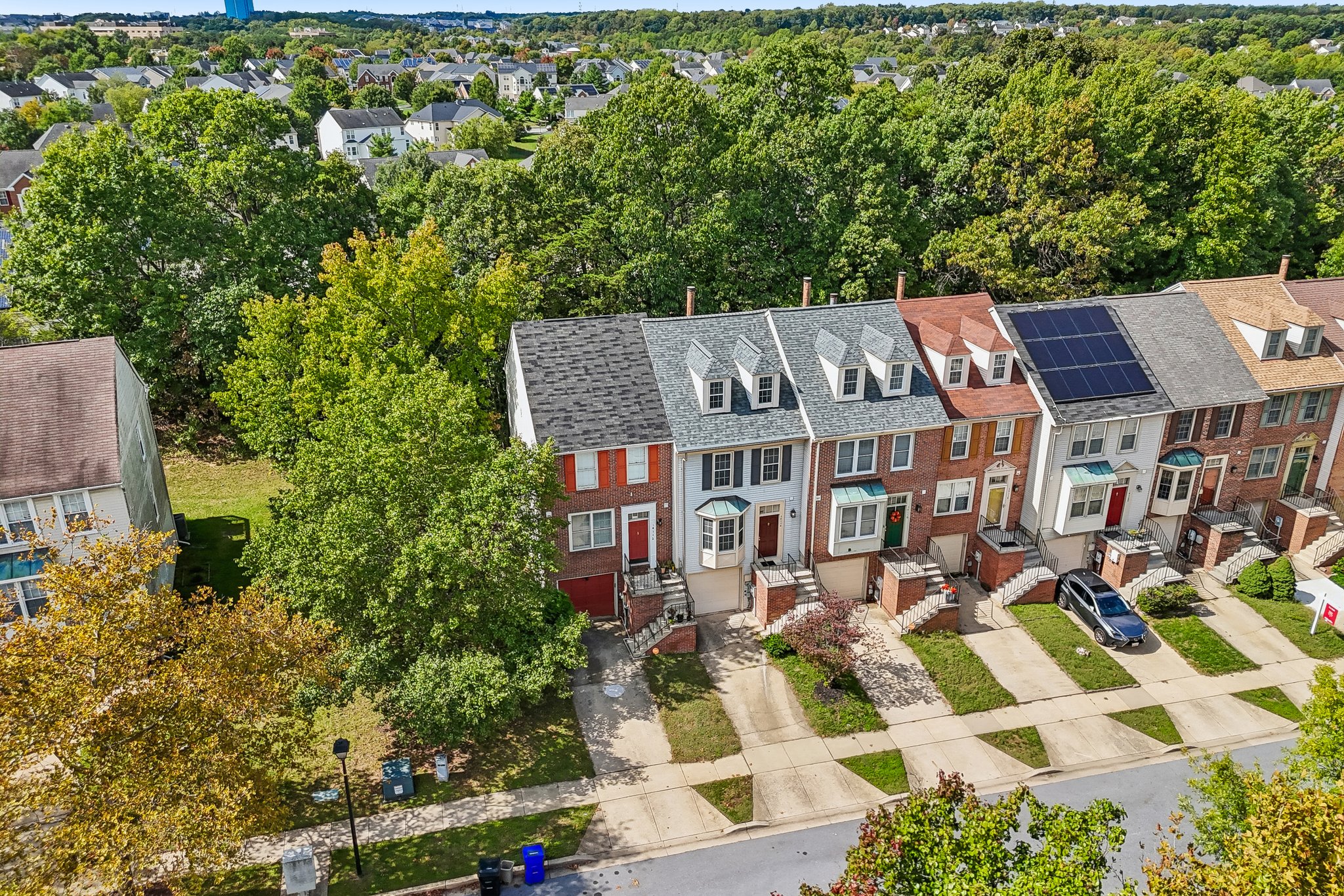 Oakpointe Dr-S0110-060.jpg