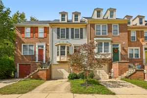 Oakpointe Dr-S0110-002.jpg