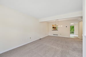 Oakpointe Dr-S0110-010.jpg