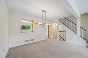 Oakpointe Dr-S0110-018.jpg