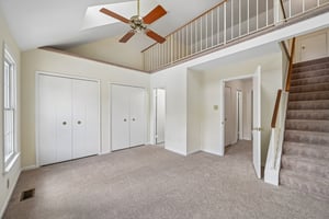Oakpointe Dr-S0110-034.jpg