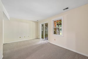 Oakpointe Dr-S0110-043.jpg