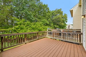 Oakpointe Dr-S0110-050.jpg
