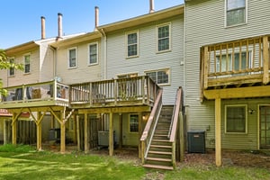 Oakpointe Dr-S0110-051.jpg