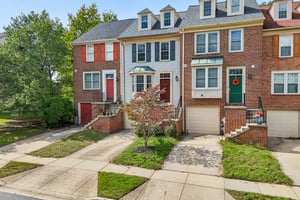 Oakpointe Dr-S0110-057.jpg