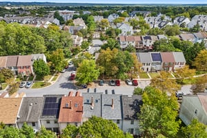 Oakpointe Dr-S0110-071.jpg