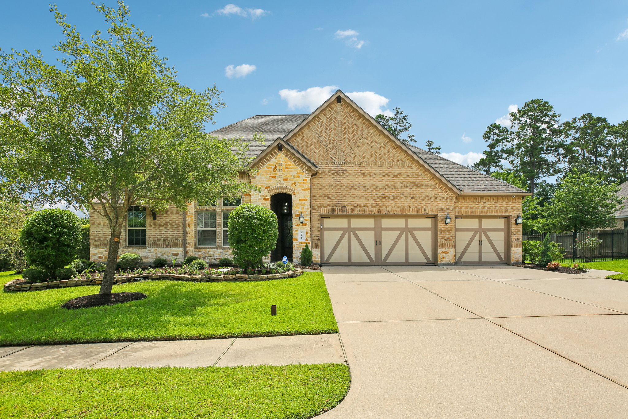 Aspen Woods Ct-S1807-002.jpg