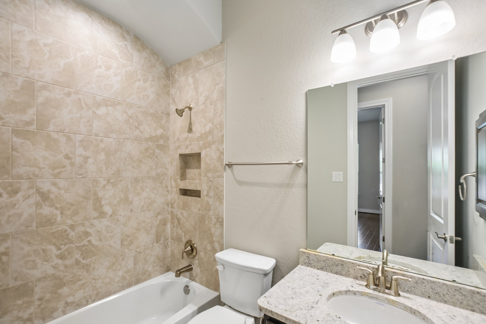 Aspen Woods Ct-S1807-019.jpg