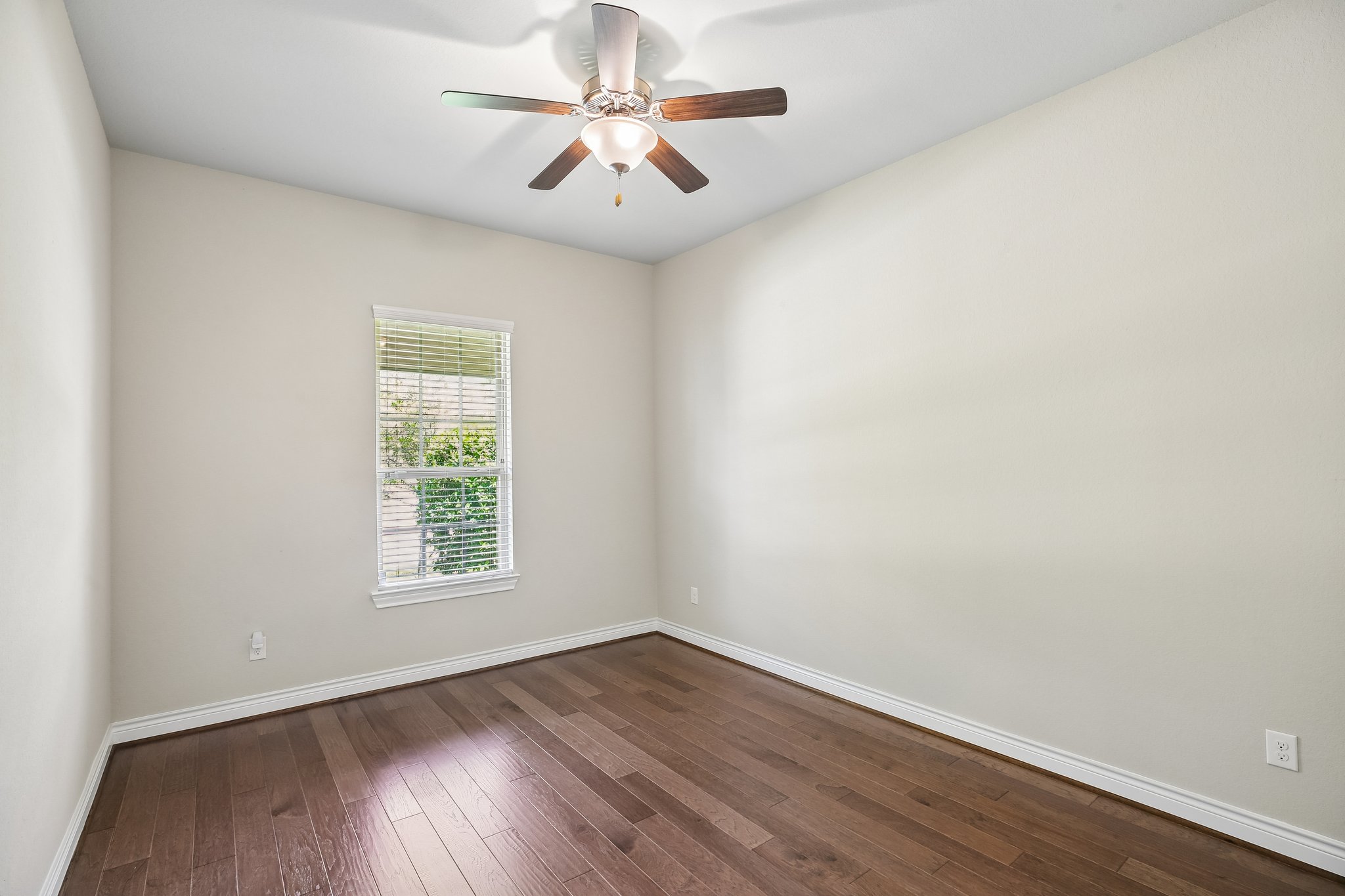 Aspen Woods Ct-S1807-020.jpg