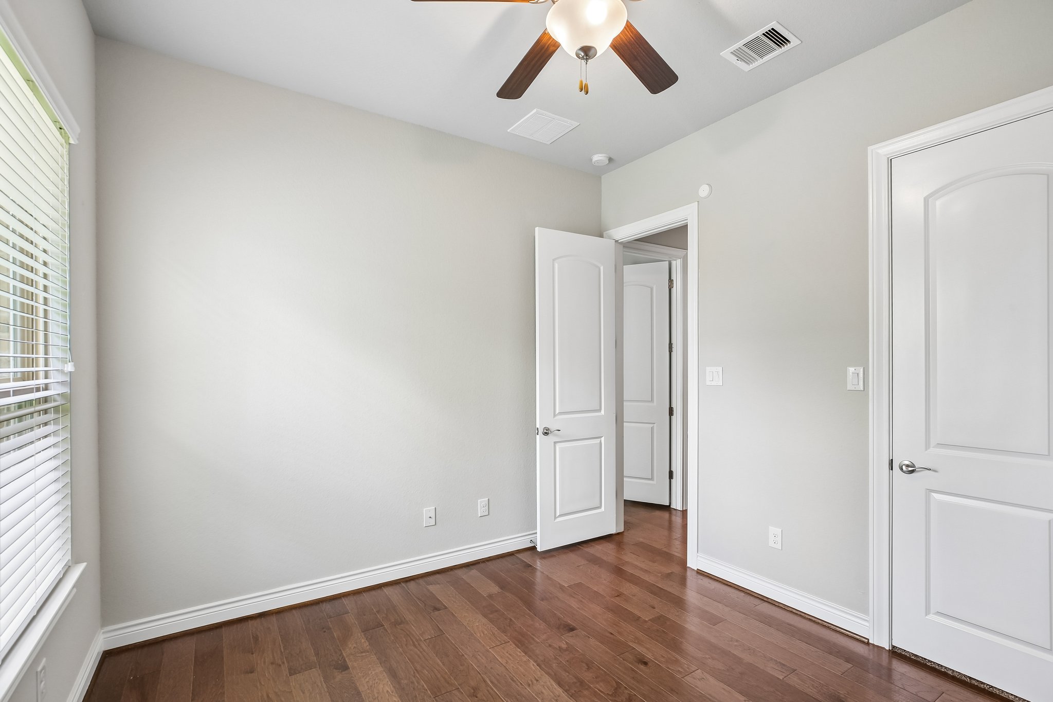 Aspen Woods Ct-S1807-029.jpg