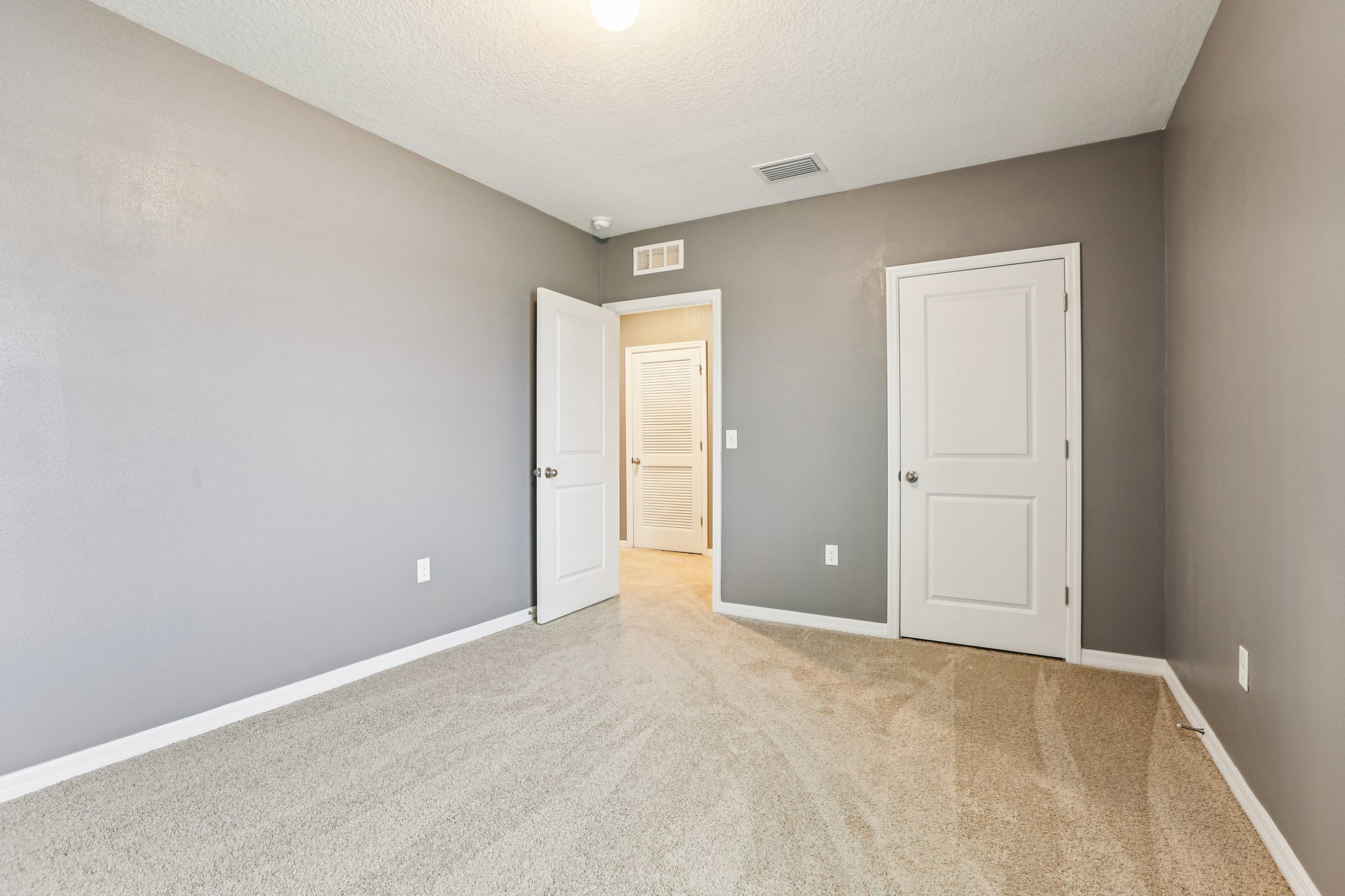 Arbor Pines Dr-S0909-046.jpg