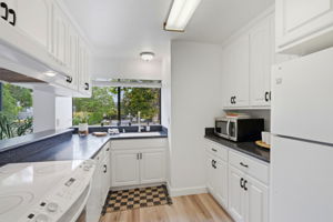 009_F8_1412 7th Ave #7