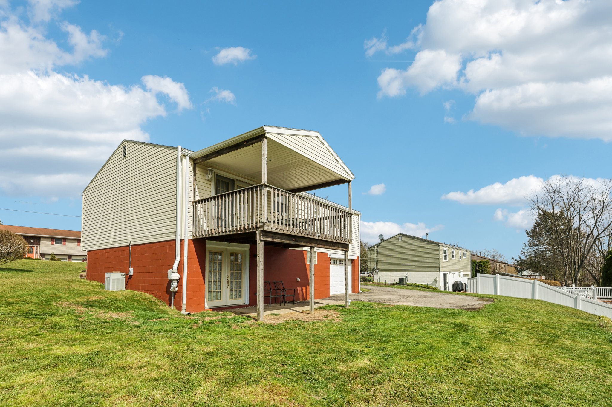 Lexington Dr-S2803-036.jpg