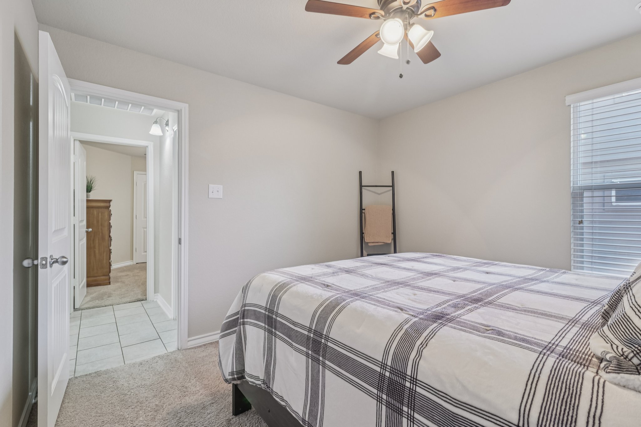 Slate Cyn-S2712-024.jpg