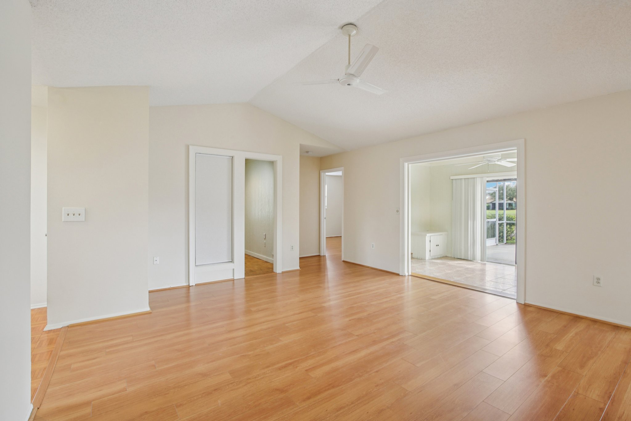 Strada D Argento-L0601-008.jpg