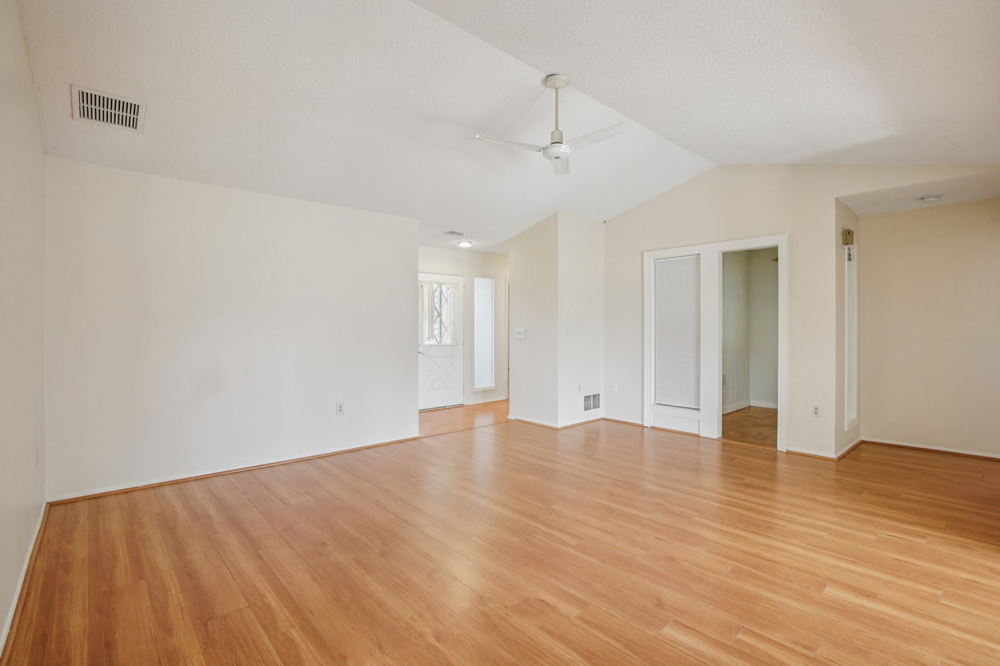 Strada D Argento-L0601-009.jpg