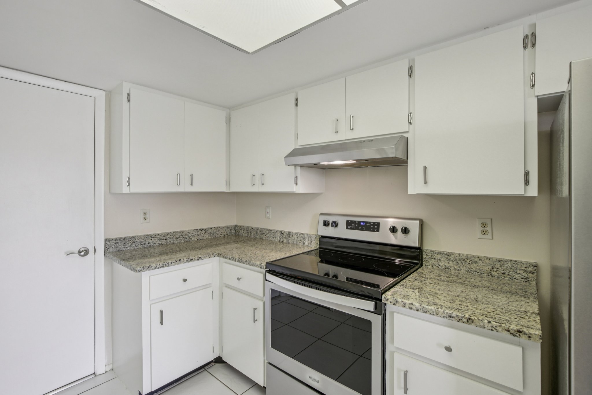 Strada D Argento-L0601-017.jpg