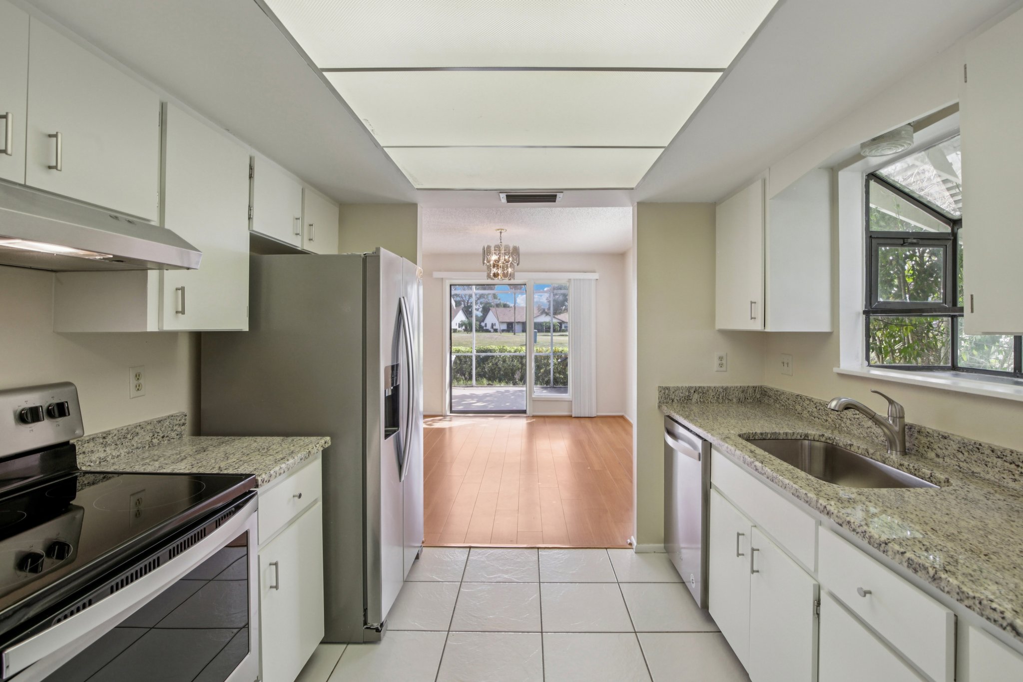 Strada D Argento-L0601-019.jpg