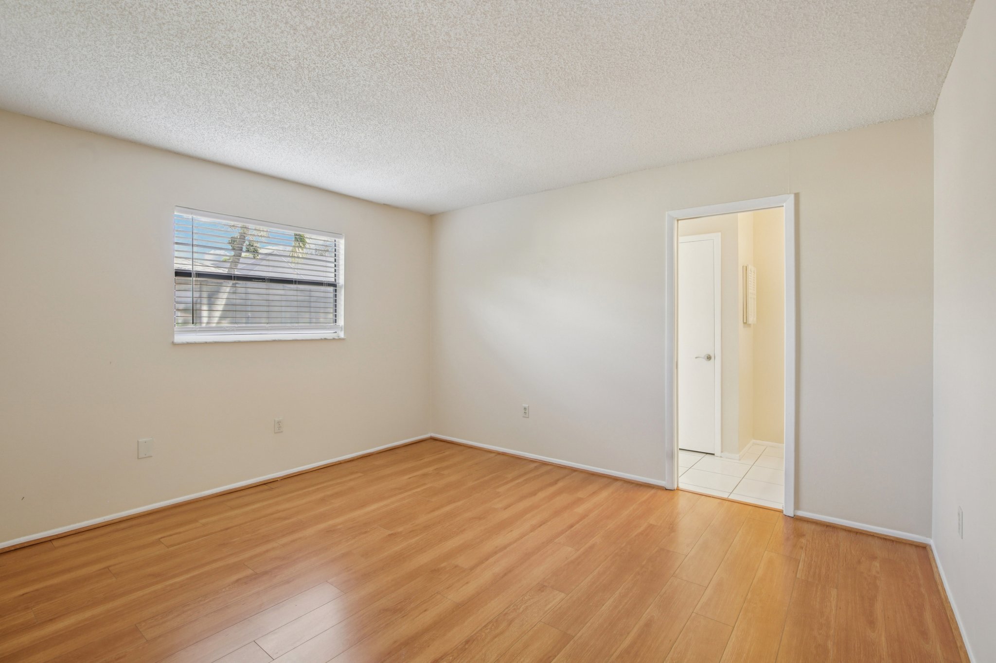 Strada D Argento-L0601-024.jpg