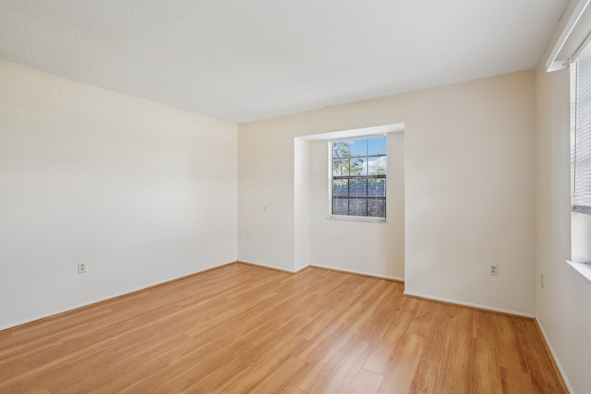 Strada D Argento-L0601-036.jpg