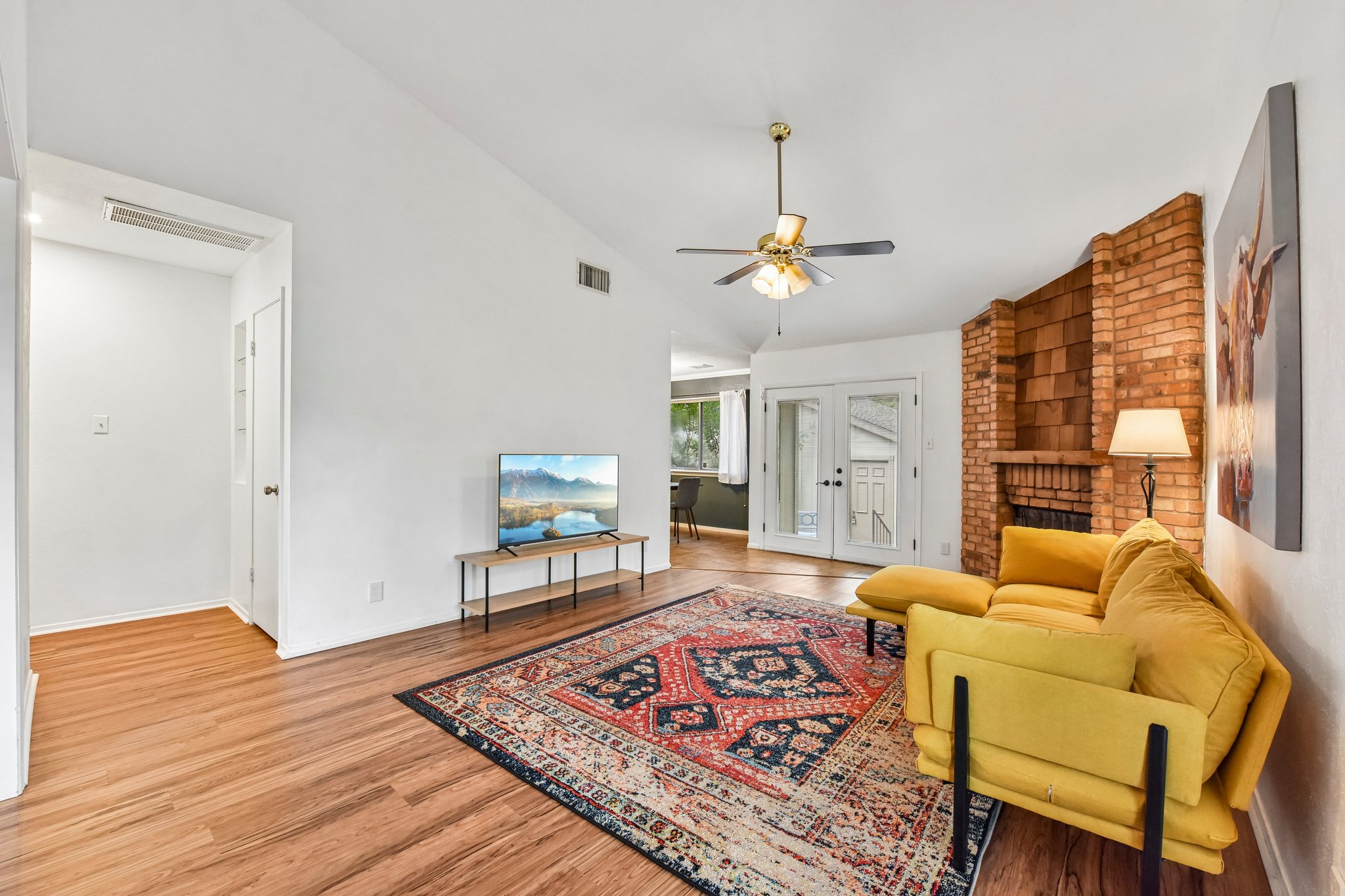 W Braker Ln B-S1707-008.jpg