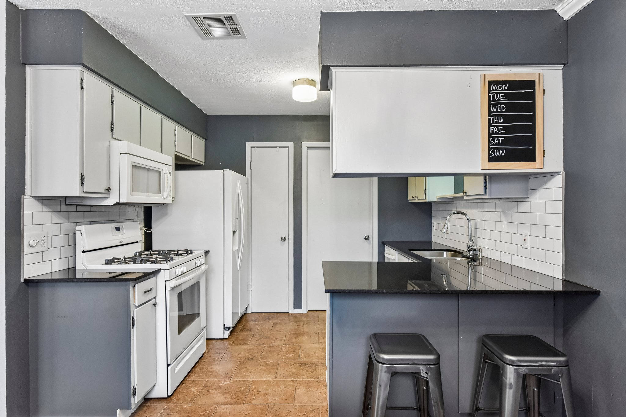 W Braker Ln B-S1707-015.jpg
